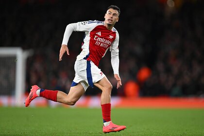 Gabriel Martinelli of Arsenal runs for the ball. Arsenal faces Fulham on the road this weekend on Peacock.